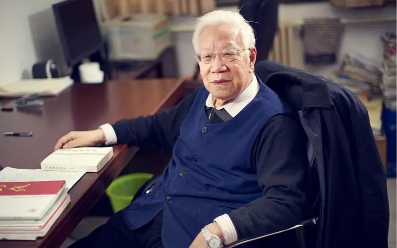 卫兴华：授业传道“为兴华”